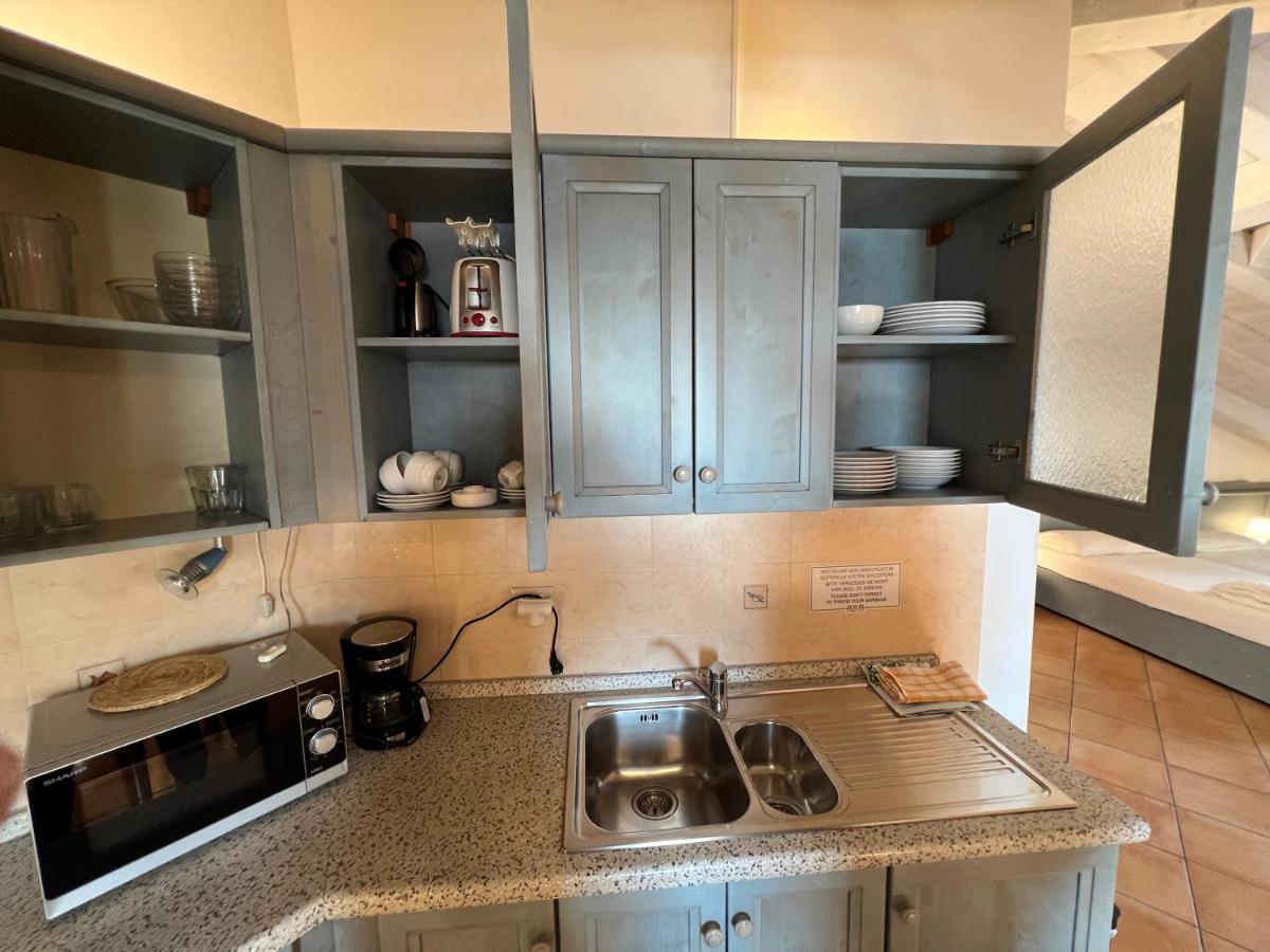 Studio Apartments Baia Azzurra 7 토르볼레 외부 사진